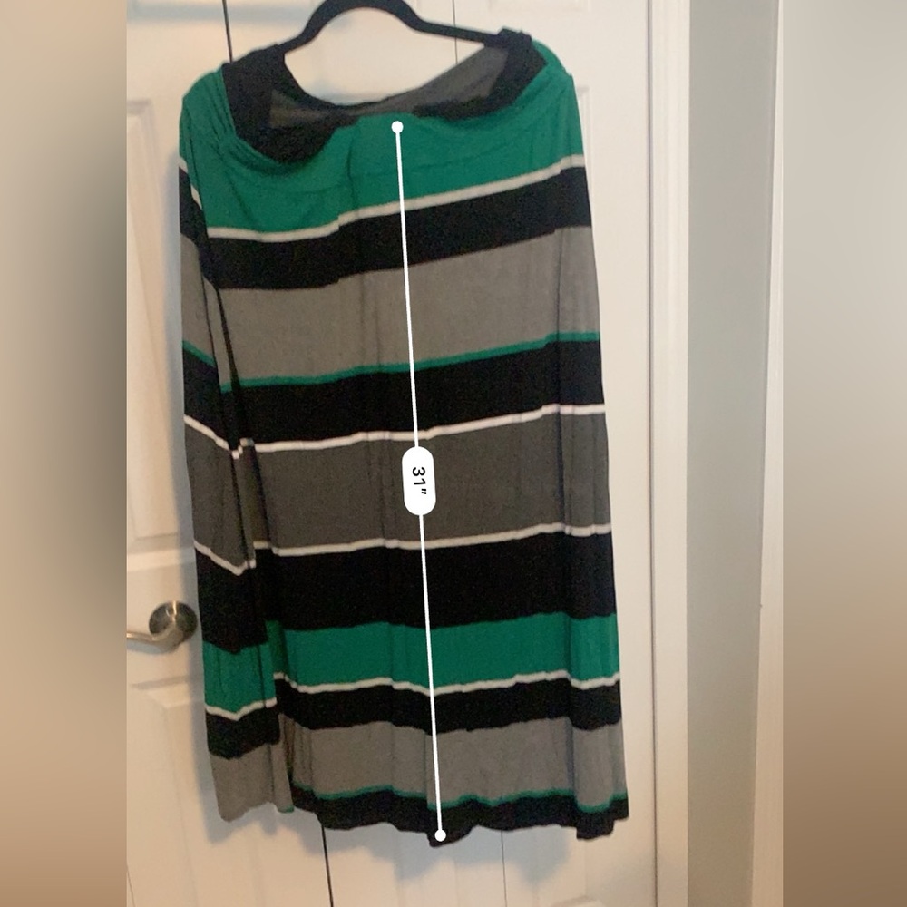 Plus Sized Maxi skirt - Picture 5 of 5